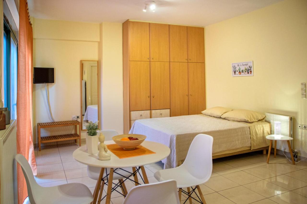 Apartamento Sunny City Studio Kalamata Exterior foto